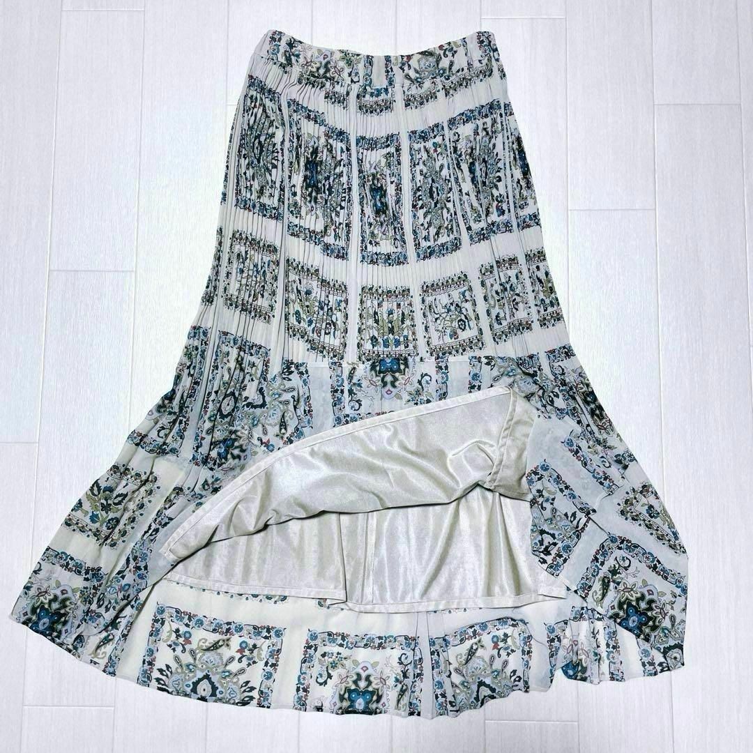 HAKKA(ハッカ)のH.A.K ハク ロングスカート プリーツスカート プリーツ加工 ペイズリー柄 レディースのスカート(ロングスカート)の商品写真