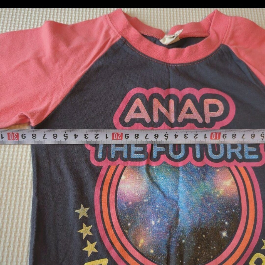 ANAP Kids(アナップキッズ)の中古　ANAP　ラグラン　宇宙　スペース　ピンク　100 長袖　ロンティ キッズ/ベビー/マタニティのキッズ服女の子用(90cm~)(Tシャツ/カットソー)の商品写真