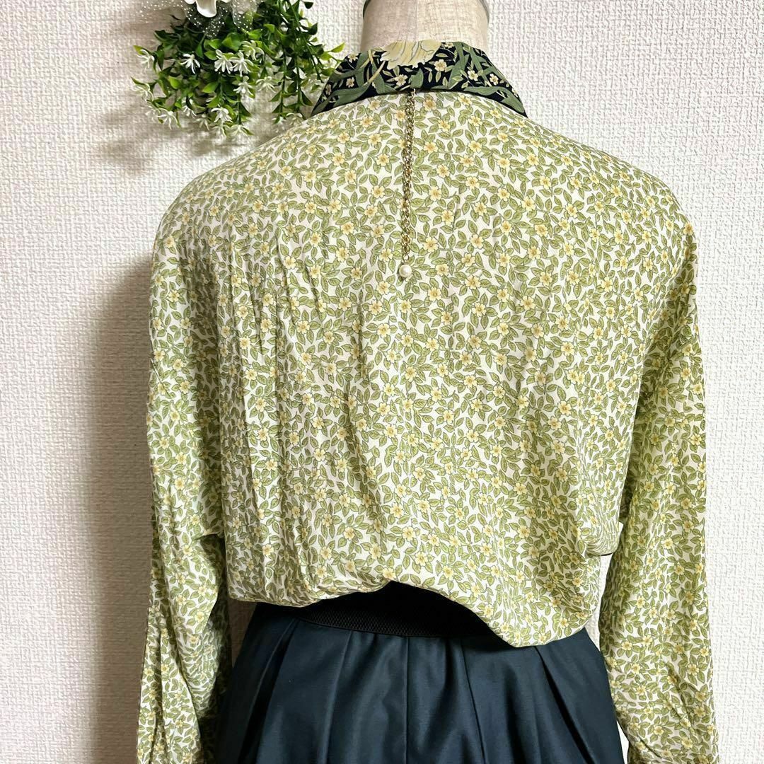 【美品】デザインシャツ 総柄シャツ ポリシャツ 花柄 日本製 グリーン ネイビー レディースのトップス(シャツ/ブラウス(長袖/七分))の商品写真