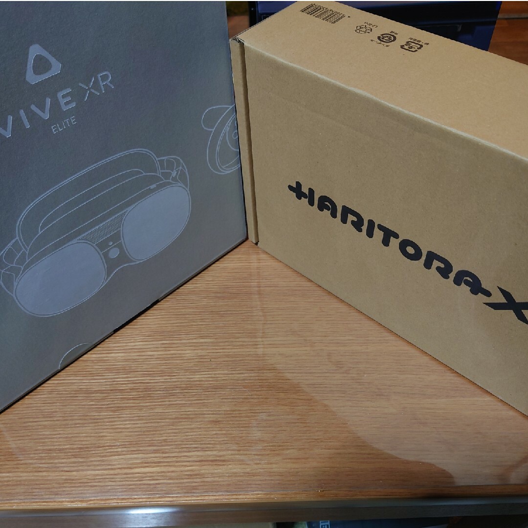 【中古美品】Vive XR Elete & 【新品】HaritoraXのおまけ付 スマホ/家電/カメラのスマホアクセサリー(その他)の商品写真