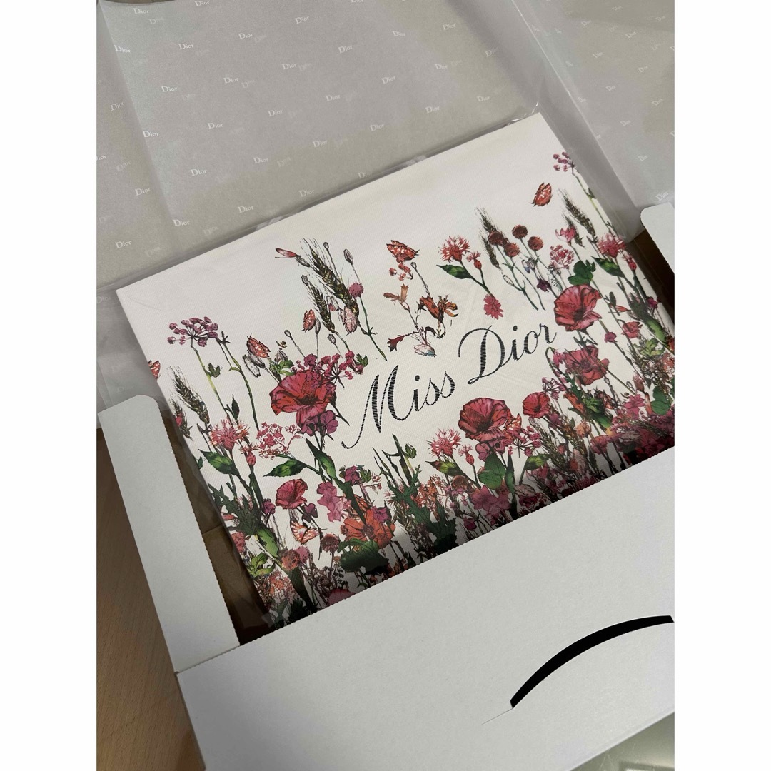 Dior(ディオール)の激レア❤️ ミスディオール バレンタイン限定 ショッパー レディースのバッグ(ショップ袋)の商品写真