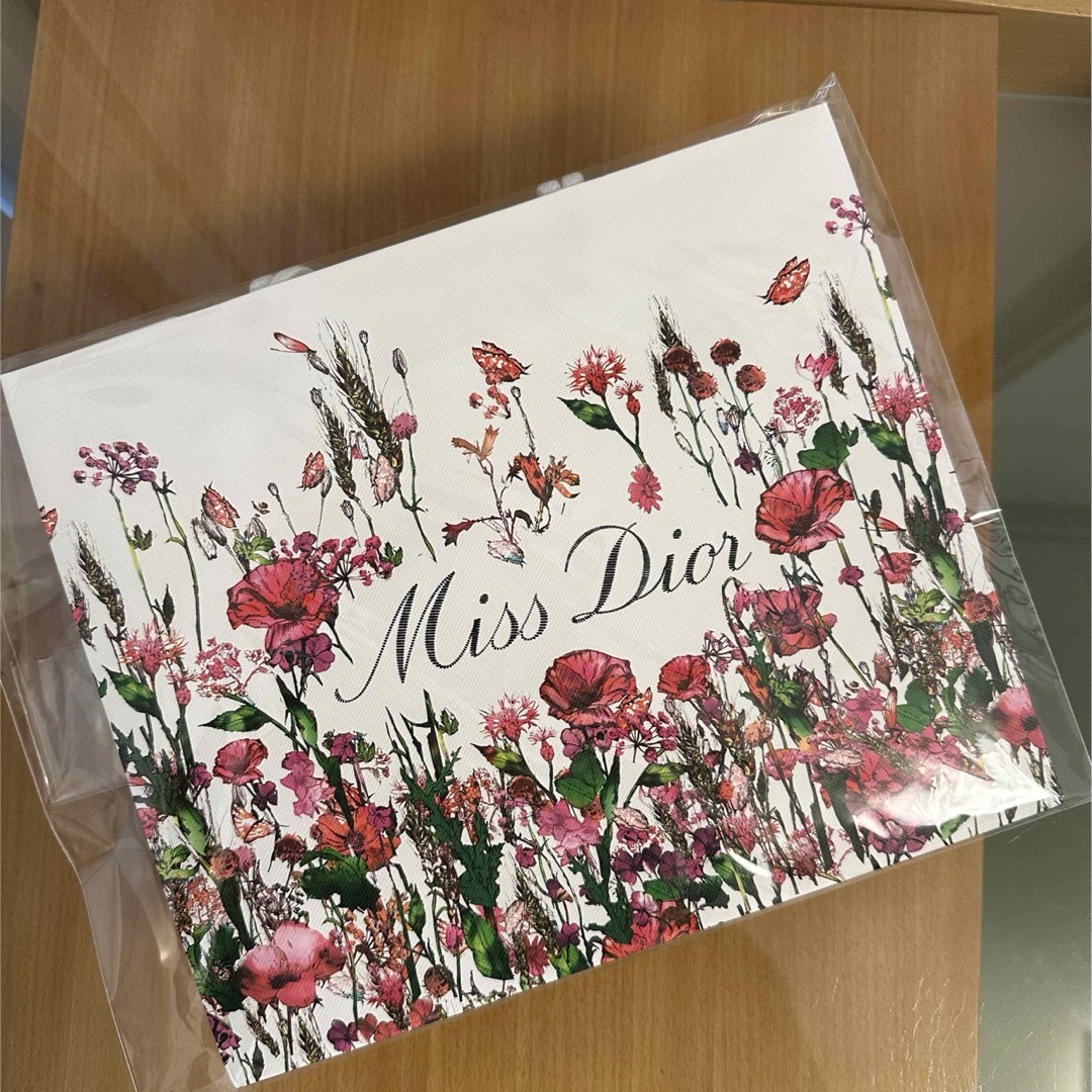 Dior(ディオール)の激レア❤️ ミスディオール バレンタイン限定 ショッパー レディースのバッグ(ショップ袋)の商品写真