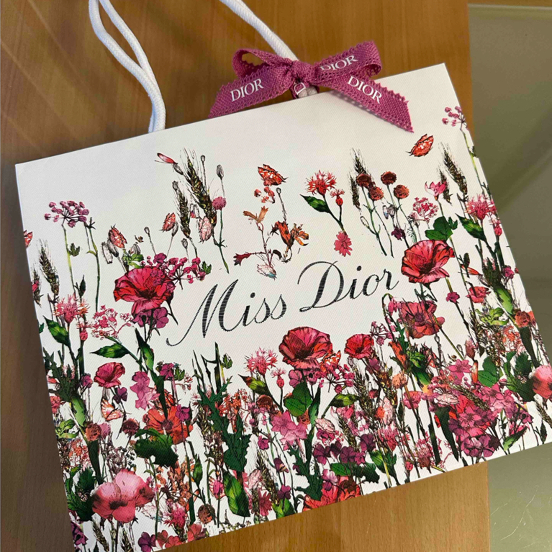 Dior(ディオール)の激レア❤️ ミスディオール バレンタイン限定 ショッパー レディースのバッグ(ショップ袋)の商品写真