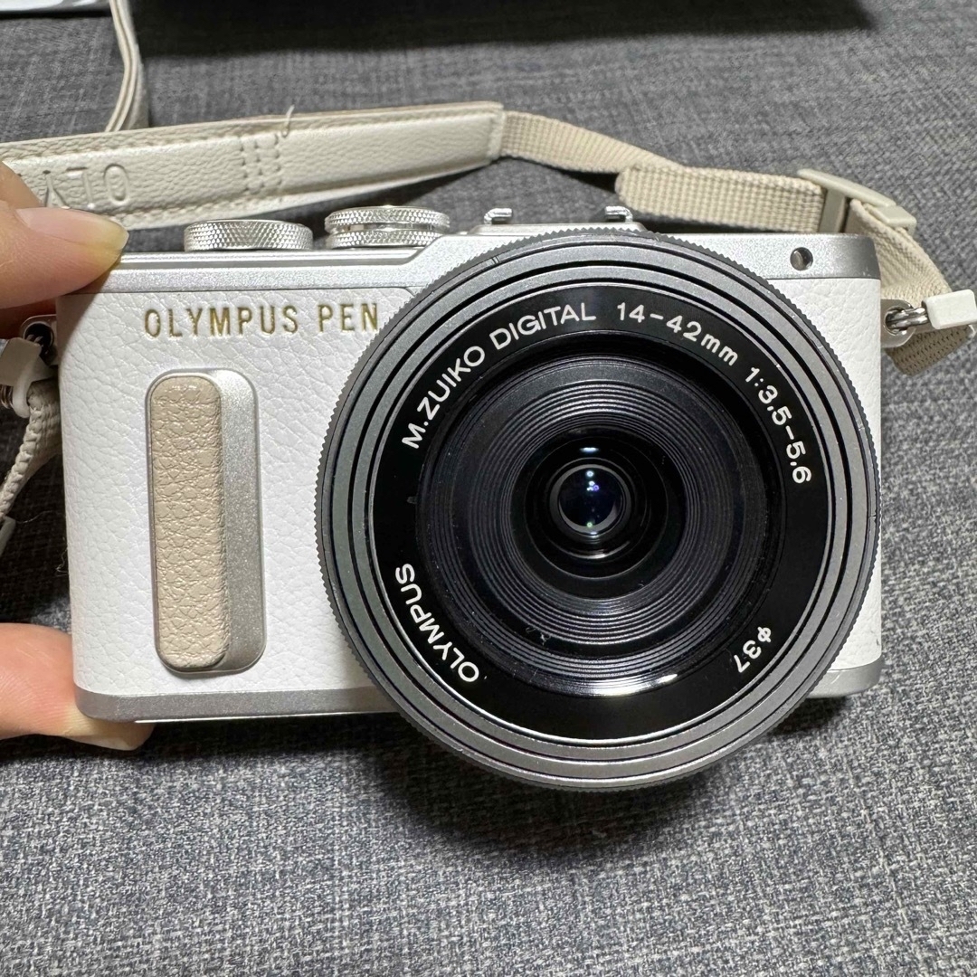 OLYMPUS(オリンパス)のolympus pen e-pl8 ミラーレス一眼 スマホ/家電/カメラのカメラ(ミラーレス一眼)の商品写真