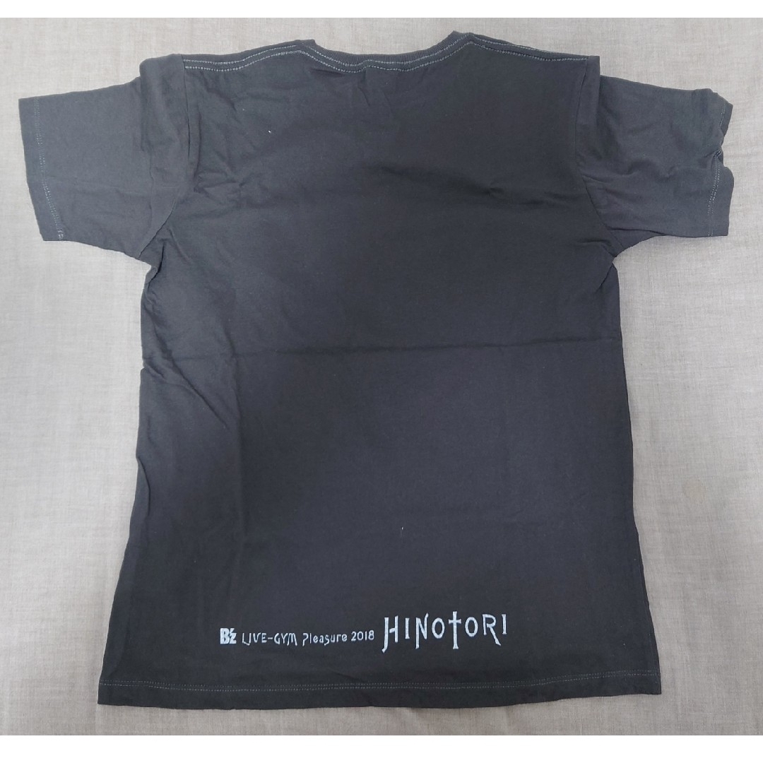 【B'z・グッズ】R&R Tシャツ ブラック［HINOTORI］ エンタメ/ホビーのタレントグッズ(ミュージシャン)の商品写真