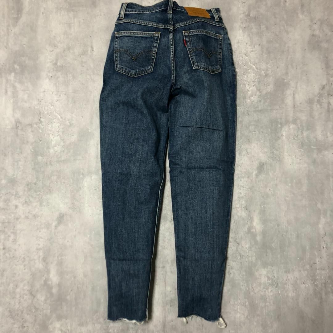 Levi's(リーバイス)のリーバイス プレミアム MOM JEAN25 Livi's W25 テーパード レディースのパンツ(デニム/ジーンズ)の商品写真