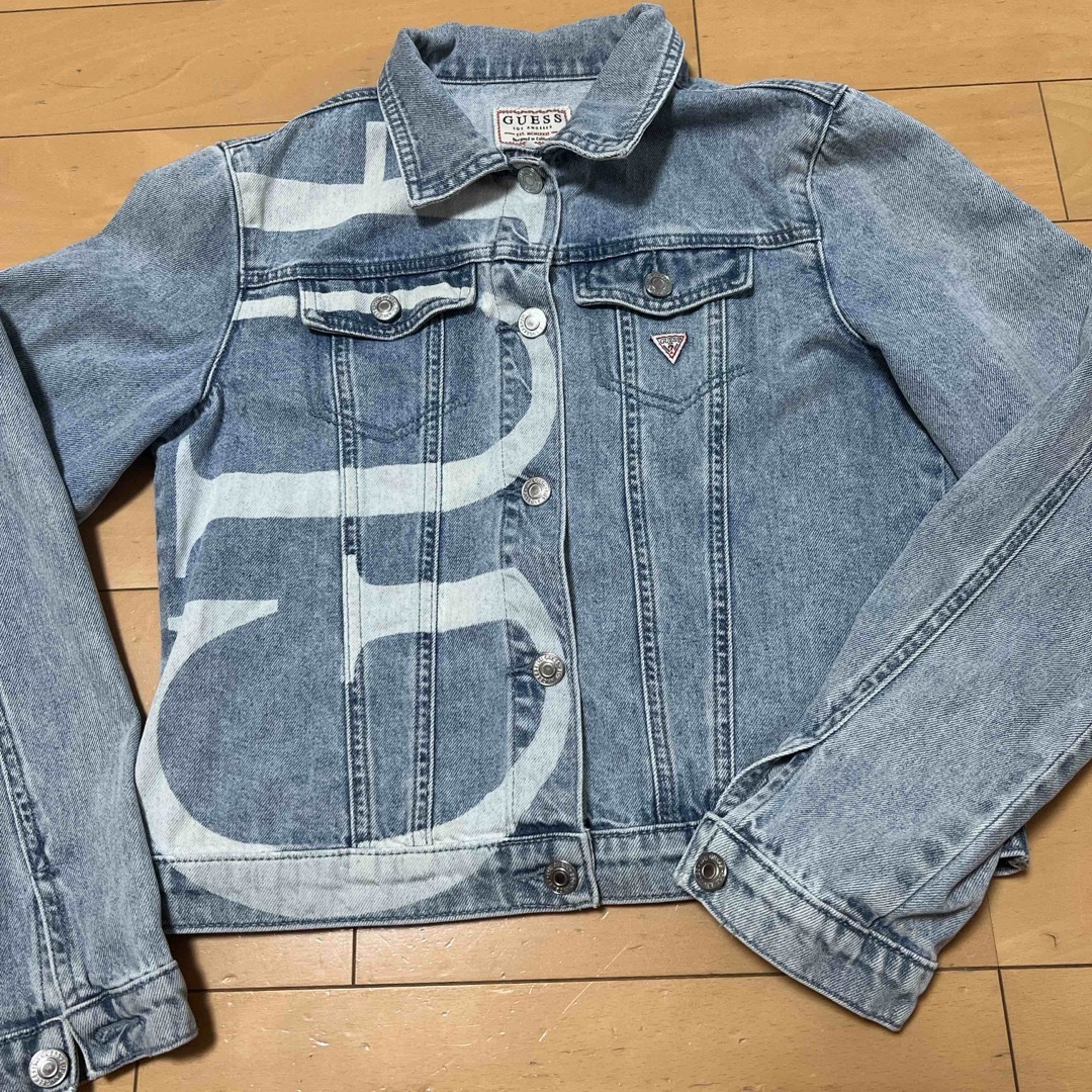 GUESS(ゲス)のGUESS キッズ/ベビー/マタニティのキッズ服女の子用(90cm~)(ジャケット/上着)の商品写真