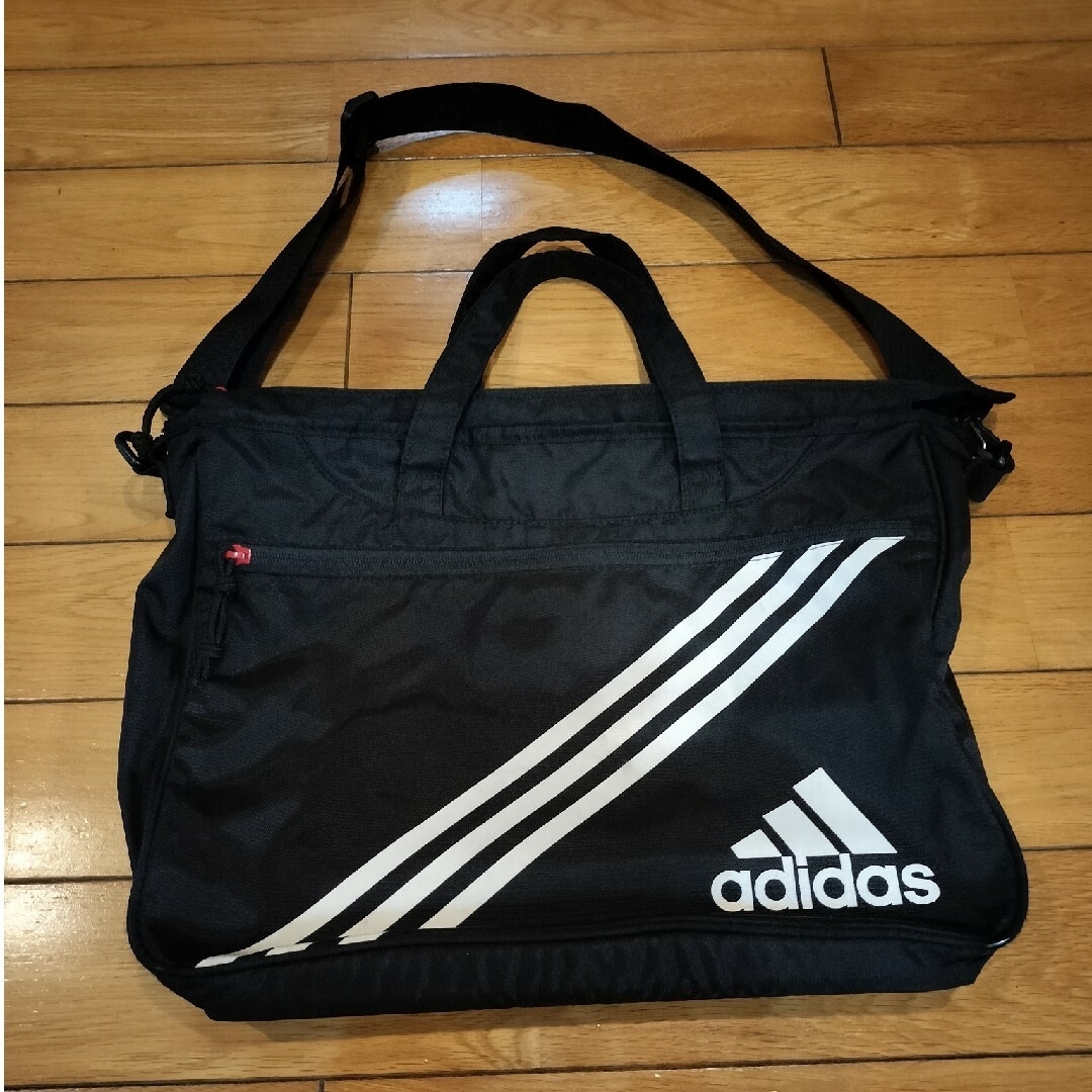 adidas(アディダス)のアディダスのトートバッグ キッズ/ベビー/マタニティのこども用バッグ(トートバッグ)の商品写真