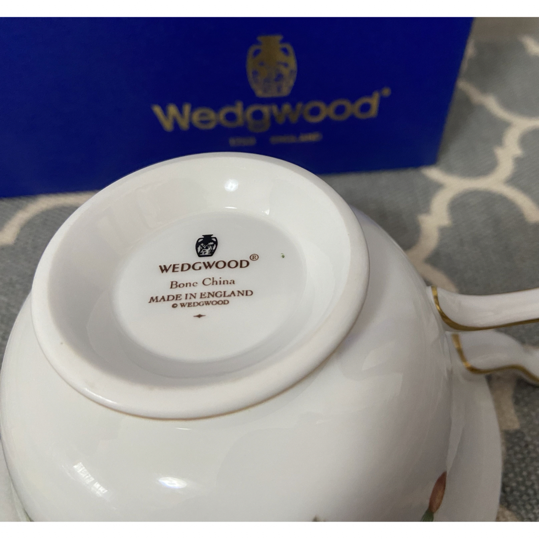 WEDGWOOD(ウェッジウッド)のウェッジウッド  ワイルドストロベリー　カップ&ソーサー インテリア/住まい/日用品のキッチン/食器(食器)の商品写真