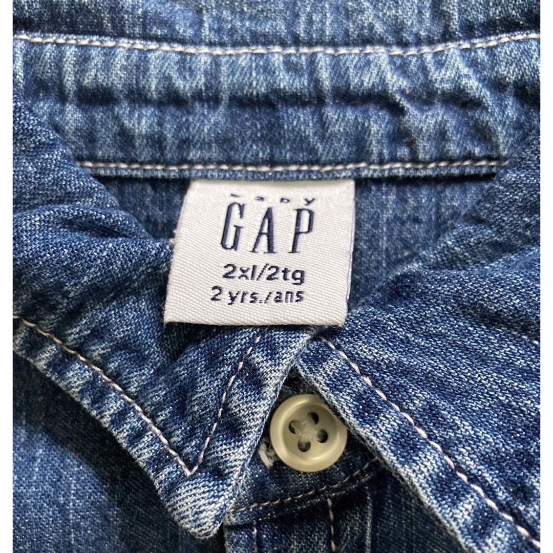 babyGAP(ベビーギャップ)の95サイズ　baby GAP デニムシャツ　ギャップベビー キッズ/ベビー/マタニティのキッズ服男の子用(90cm~)(ブラウス)の商品写真