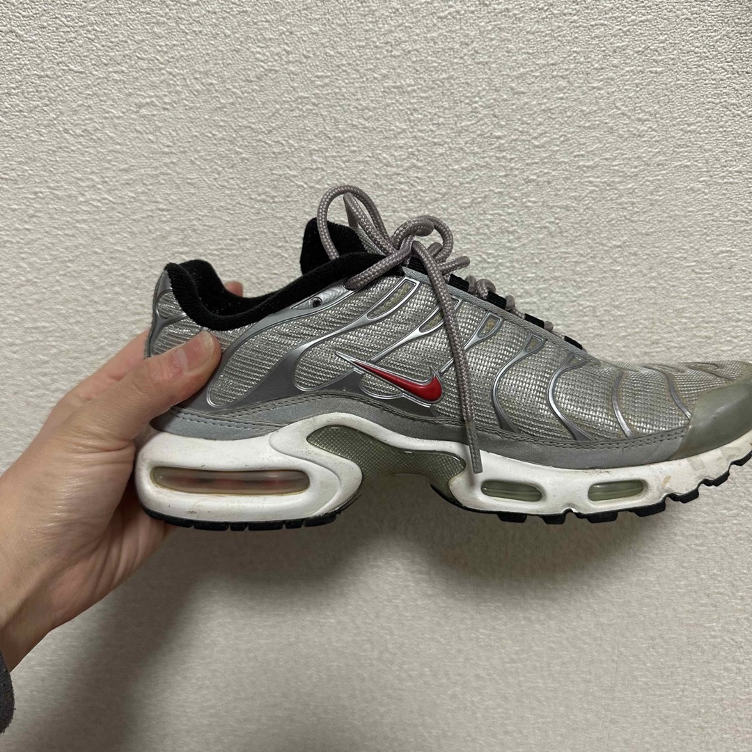 NIKE(ナイキ)のAIR MAX PLUS QS レディースの靴/シューズ(スニーカー)の商品写真