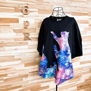 スカラー(ScoLar)の【スカラー】猫 ネコ 宇宙ギャラクシー オーバーサイズ 半袖Tシャツ M 黒×紫(Tシャツ(半袖/袖なし))