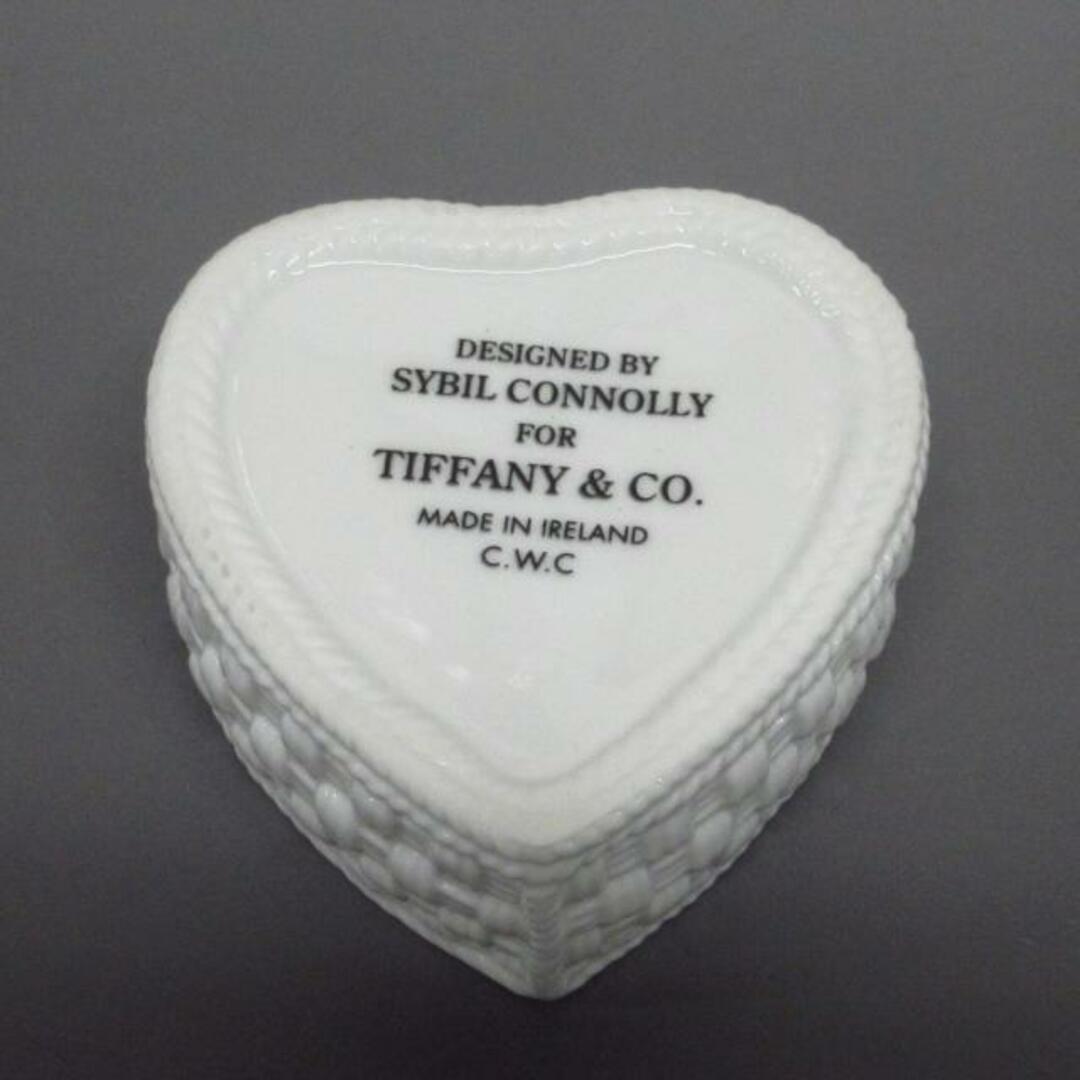 Tiffany & Co.(ティファニー)のTIFFANY&Co.(ティファニー) 小物美品  - 白 小物入れ/ハート/SYBIL CONNOLLY 陶器 レディースのファッション小物(その他)の商品写真
