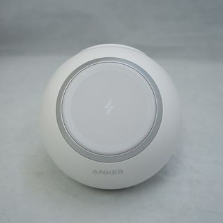 アンカー(Anker)のAnker (アンカー) Anker 637 Magnetic Charging Station (MagGo) ワイヤレス充電/電源タップ ホワイト) 本体のみ(PC周辺機器)