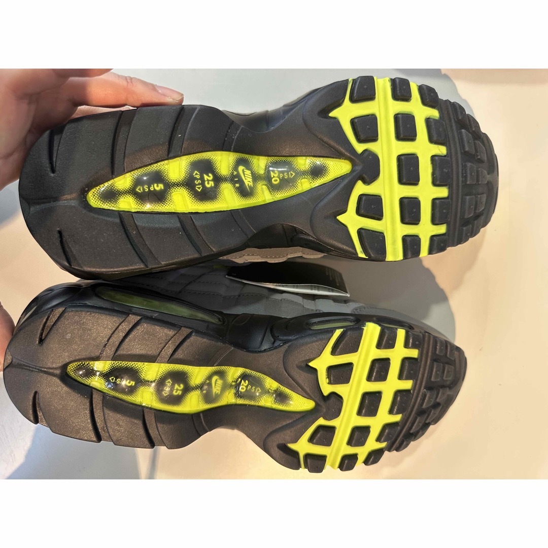 NIKE - NIKE AIR MAX 95 OG PREMIUM REFLECTORの通販 by 美咲 NIKE - NIKE AIR MAX 95 OG PREMIUM REFLECTORの通販 by 美咲
