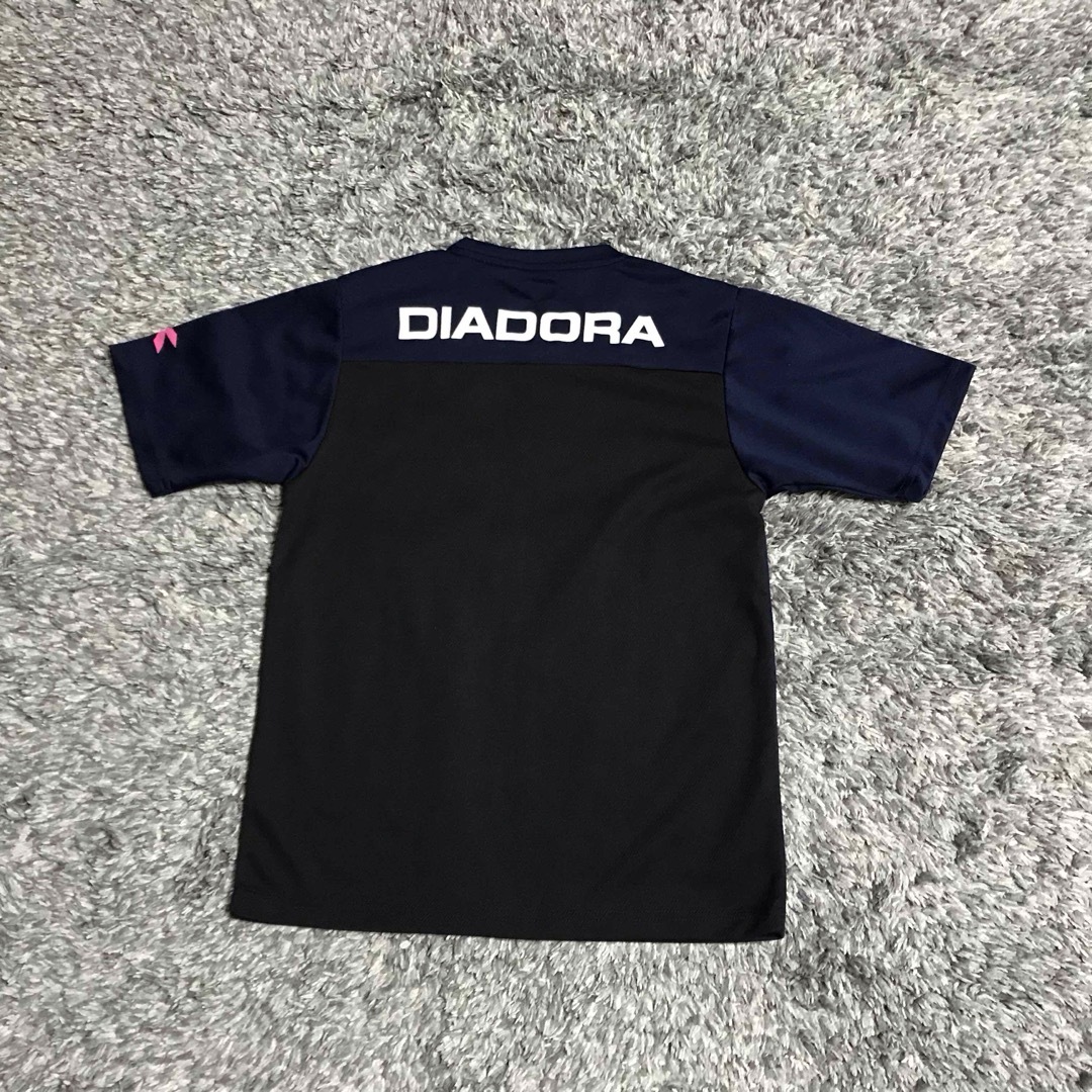 DIADORA(ディアドラ)のDIADORA シャツ　サイズ150 キッズ/ベビー/マタニティのキッズ服男の子用(90cm~)(Tシャツ/カットソー)の商品写真