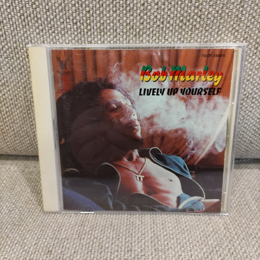 BOB MARLEY【LIVELY UP YOURSELF】 エンタメ/ホビーのCD(ワールドミュージック)の商品写真