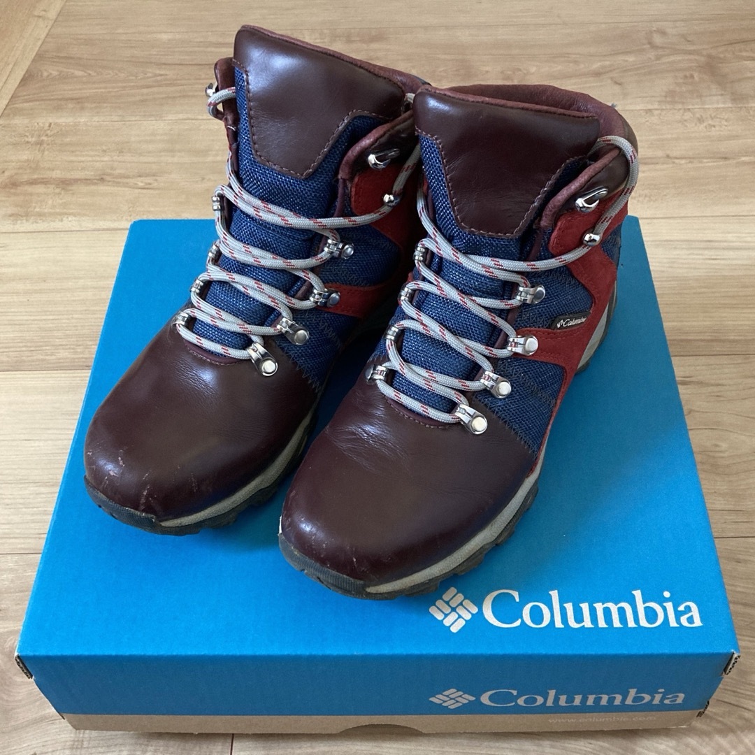 Columbia(コロンビア)のColumbia  コロンビア　トレッキングシューズ　登山靴 スポーツ/アウトドアのアウトドア(登山用品)の商品写真