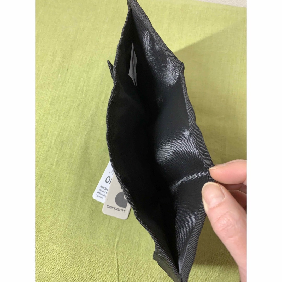 Carhartt ミニ財布　三つ折り財布　ブラック　　プレゼント メンズのファッション小物(折り財布)の商品写真