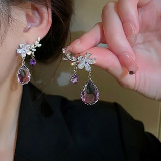 絶妙な紫ピアス１ペア(ピアス)