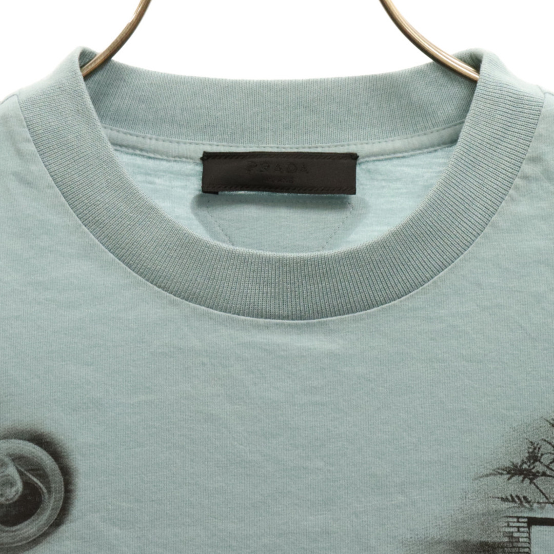 PRADA(プラダ)のPRADA プラダ 22SS 転写プリント 半袖Tシャツ カットソー グリーン UJN822 S222 11R4 メンズのトップス(Tシャツ/カットソー(半袖/袖なし))の商品写真