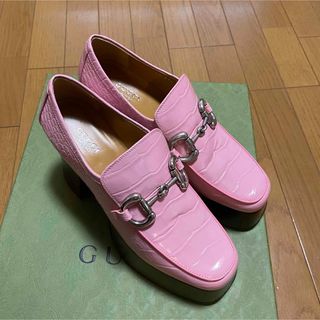 Gucci - ⚫︎GUCCIグッチ22awピンク型押しチャンキーソールホースビットシューズ