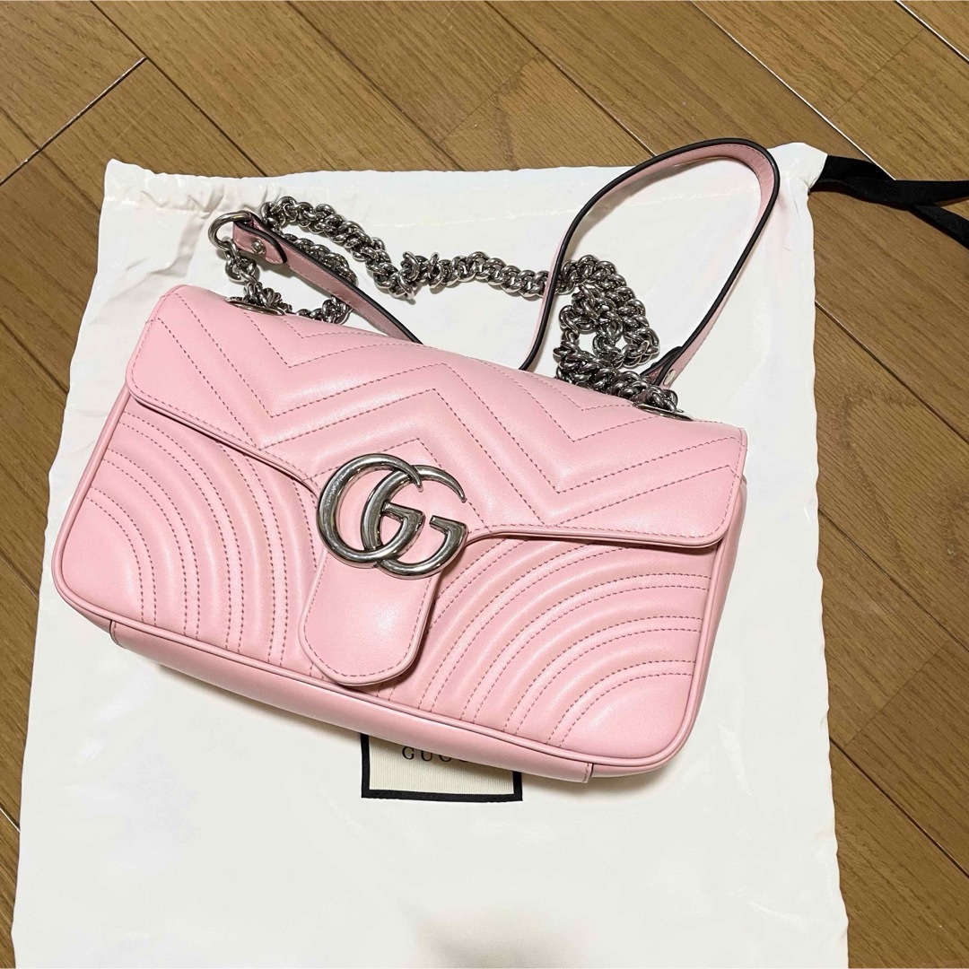 Gucci(グッチ)の本日限定⚫︎GUCCIグッチピンクGGマーモントバッグ新品 レディースのバッグ(ショルダーバッグ)の商品写真