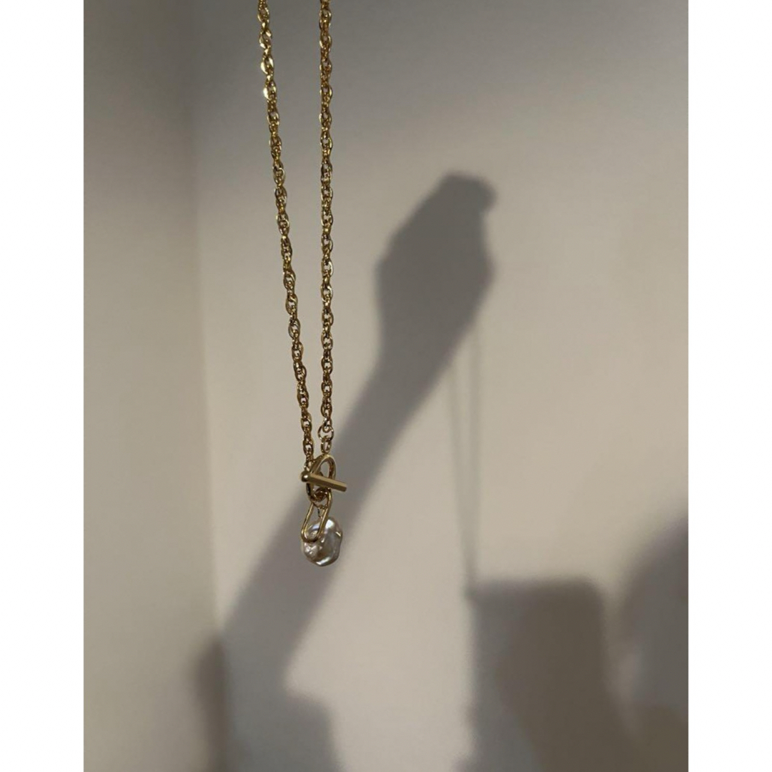 一粒keshi pearl      gold.necklace ハンドメイドのアクセサリー(ネックレス)の商品写真