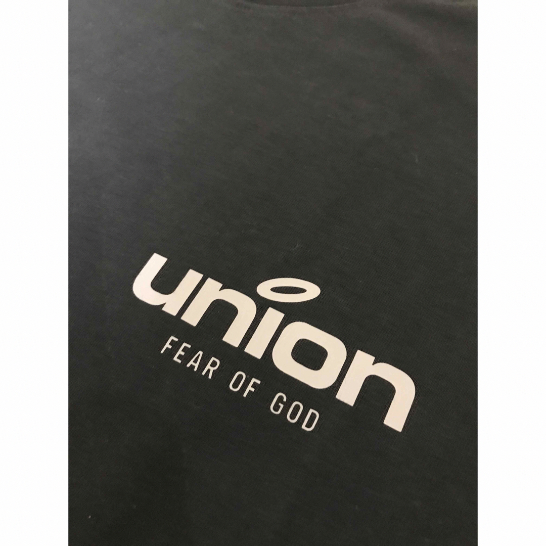 FEAR OF GOD(フィアオブゴッド)の新品FOG ESSENTIALS ×UNION 半袖Tシャツ Mサイズ メンズのトップス(Tシャツ/カットソー(半袖/袖なし))の商品写真