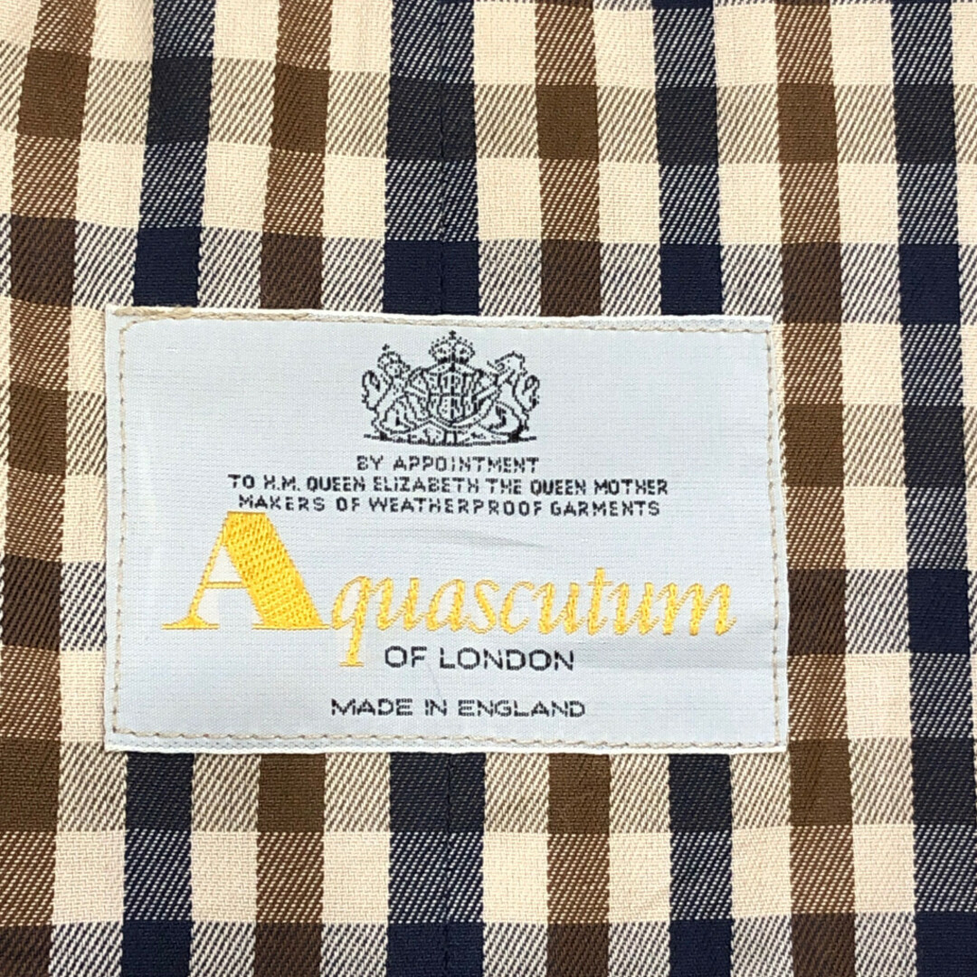 イングランド製 Aquascutum アクアスキュータム ステンカラーコート ベージュ (メンズ L相当) 中古 古着 Q1846 メンズのジャケット/アウター(トレンチコート)の商品写真