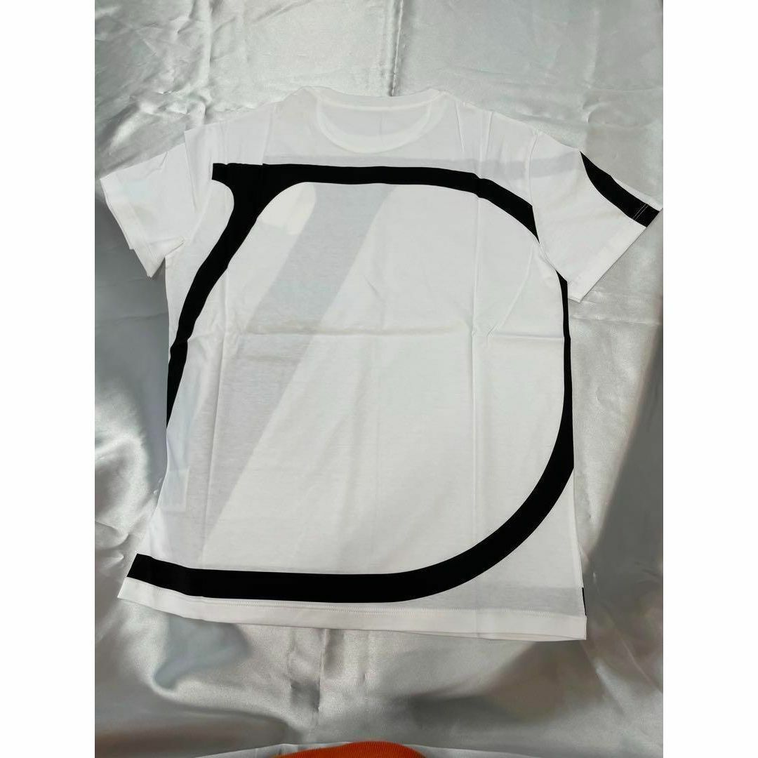 VALENTINO(ヴァレンティノ)の【新品未使用】VALENTINO ビッグロゴ　Tシャツ 人気 M 63 メンズのトップス(Tシャツ/カットソー(半袖/袖なし))の商品写真