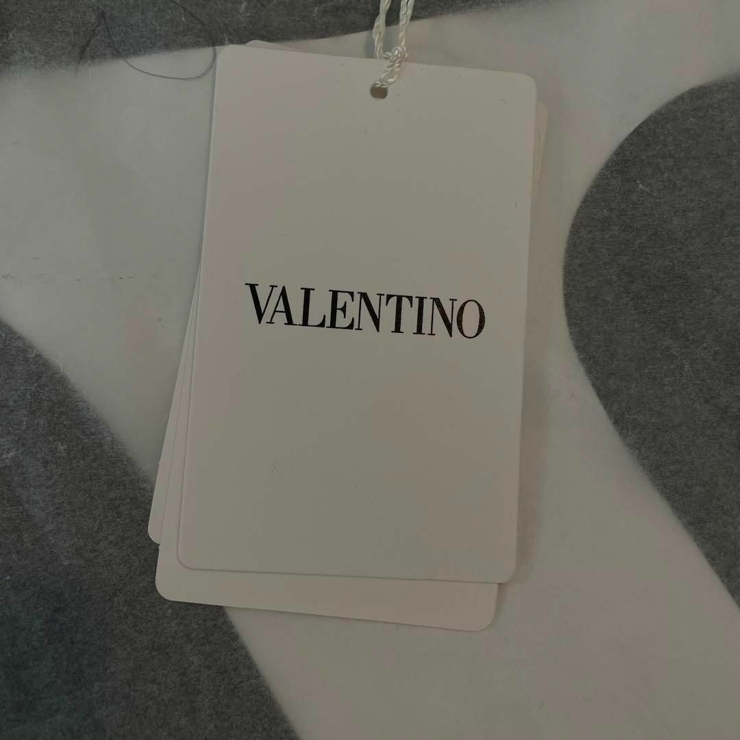 VALENTINO(ヴァレンティノ)の【新品未使用】VALENTINO ビッグロゴ　Tシャツ 人気 M 63 メンズのトップス(Tシャツ/カットソー(半袖/袖なし))の商品写真