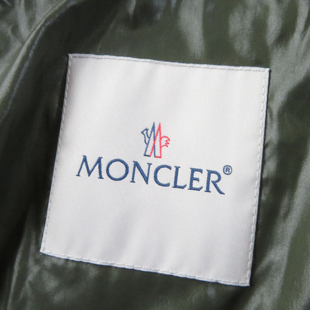 MONCLER(モンクレール)の極美品☆MONCLER モンクレール 2022年製 CHARAMILLON ロゴワッペン・フード付 ボアダウンコート ベージュ カーキ 1 国内正規品 レディース レディースのジャケット/アウター(ダウンコート)の商品写真