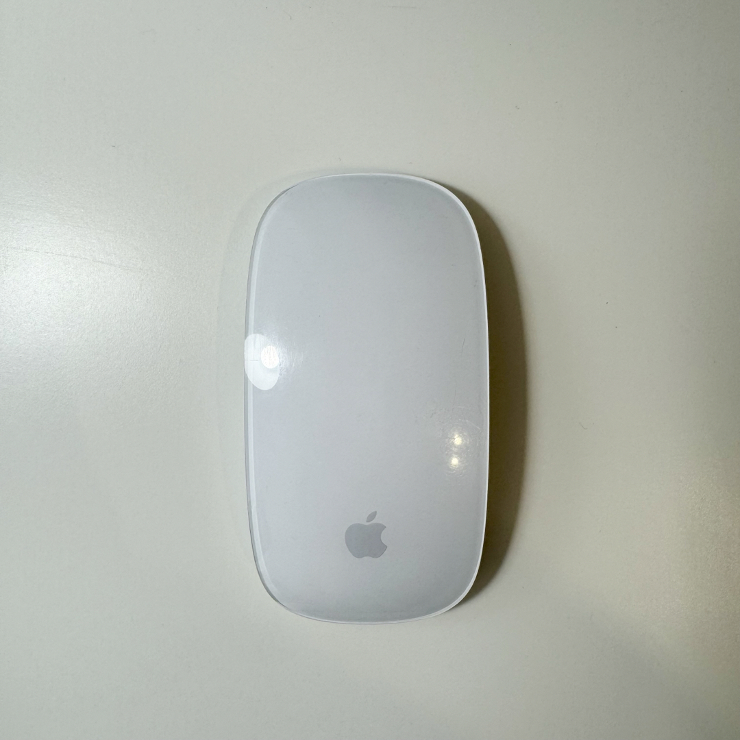 Apple(アップル)のapple magic mouse スマホ/家電/カメラのPC/タブレット(PC周辺機器)の商品写真