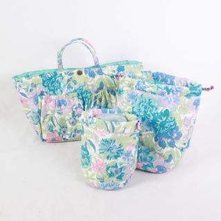 リバティ(LIBERTY.)のLIBERTY　リバティ　バックインバック・巾着袋　青　花柄　3点セット(その他)