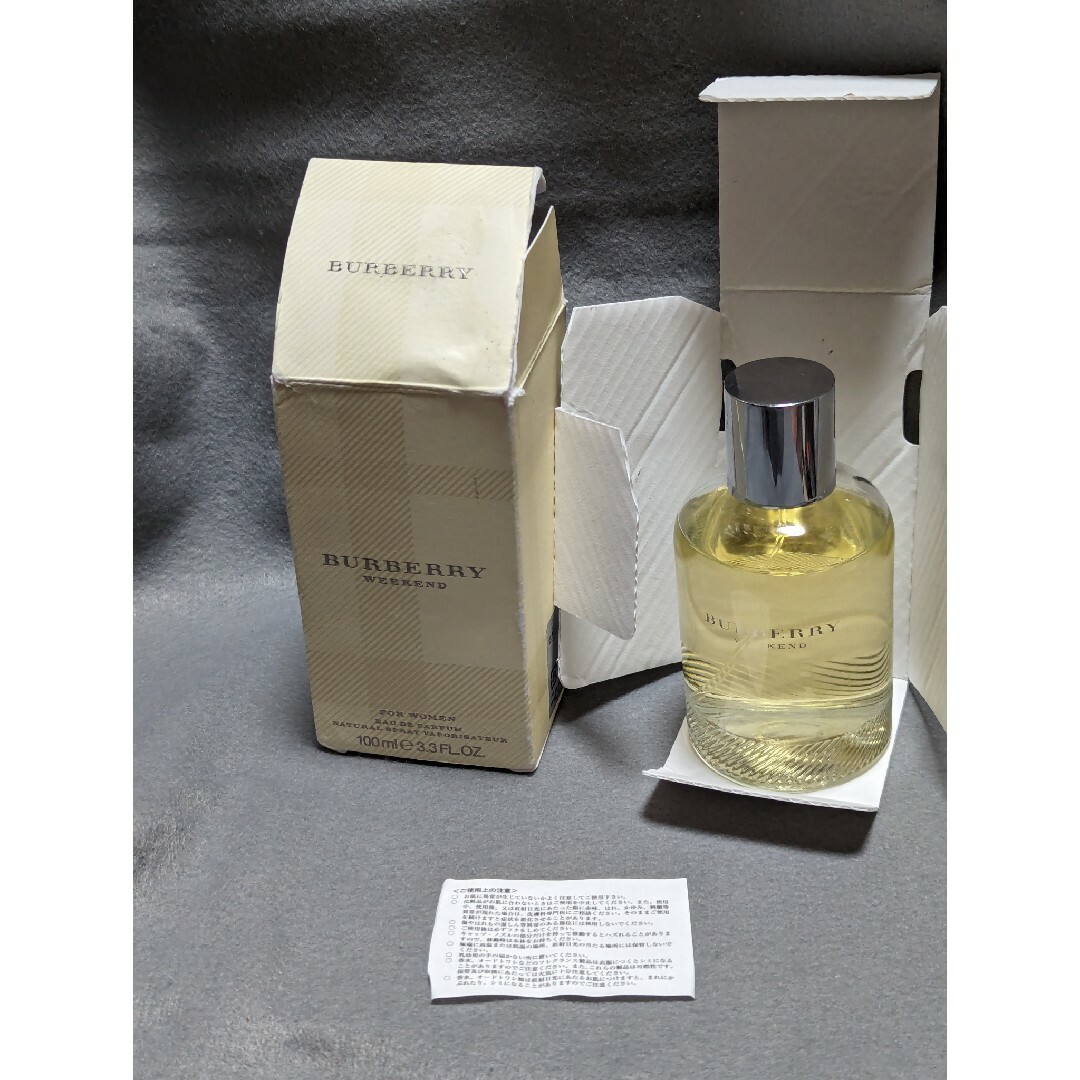 BURBERRY(バーバリー)のバーバリーウィークエンドフォーウーマンオードパルファム100ml コスメ/美容の香水(香水(女性用))の商品写真