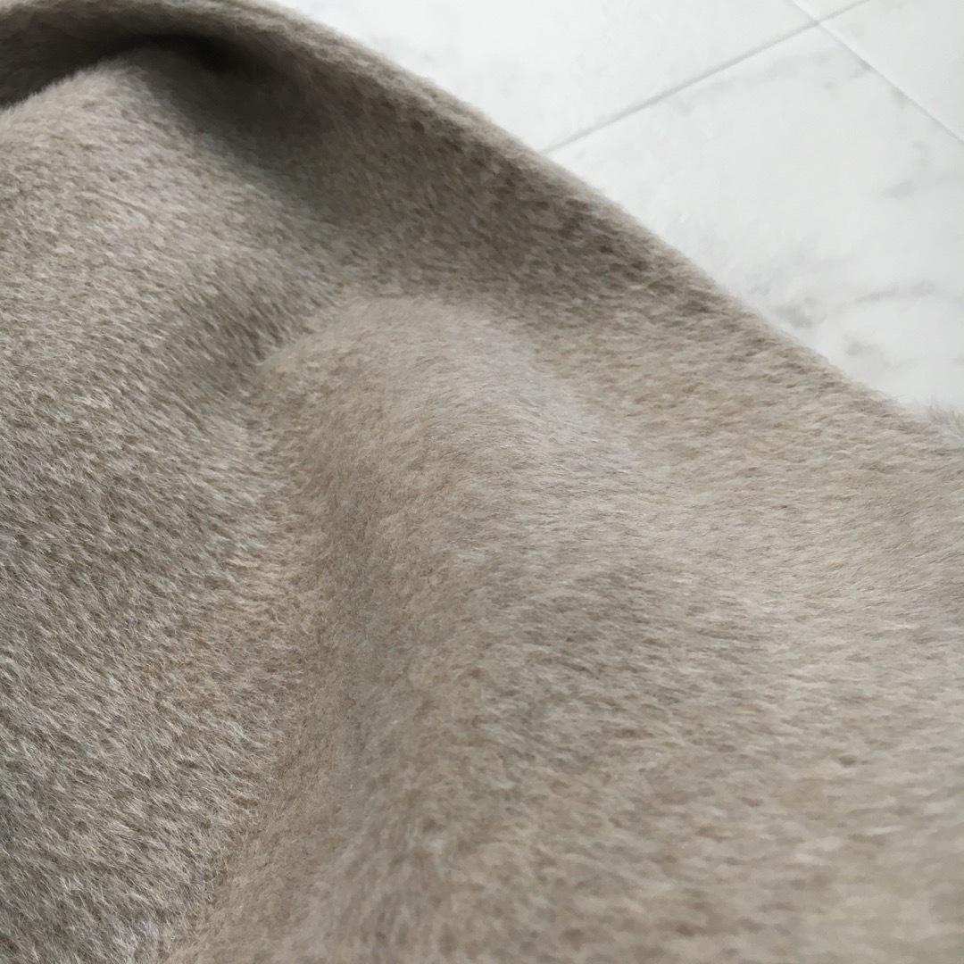 Max Mara(マックスマーラ)の近年美品　白タグ　MaxMara マックスマーラ　アルパカ　ウール　コート レディースのジャケット/アウター(ロングコート)の商品写真