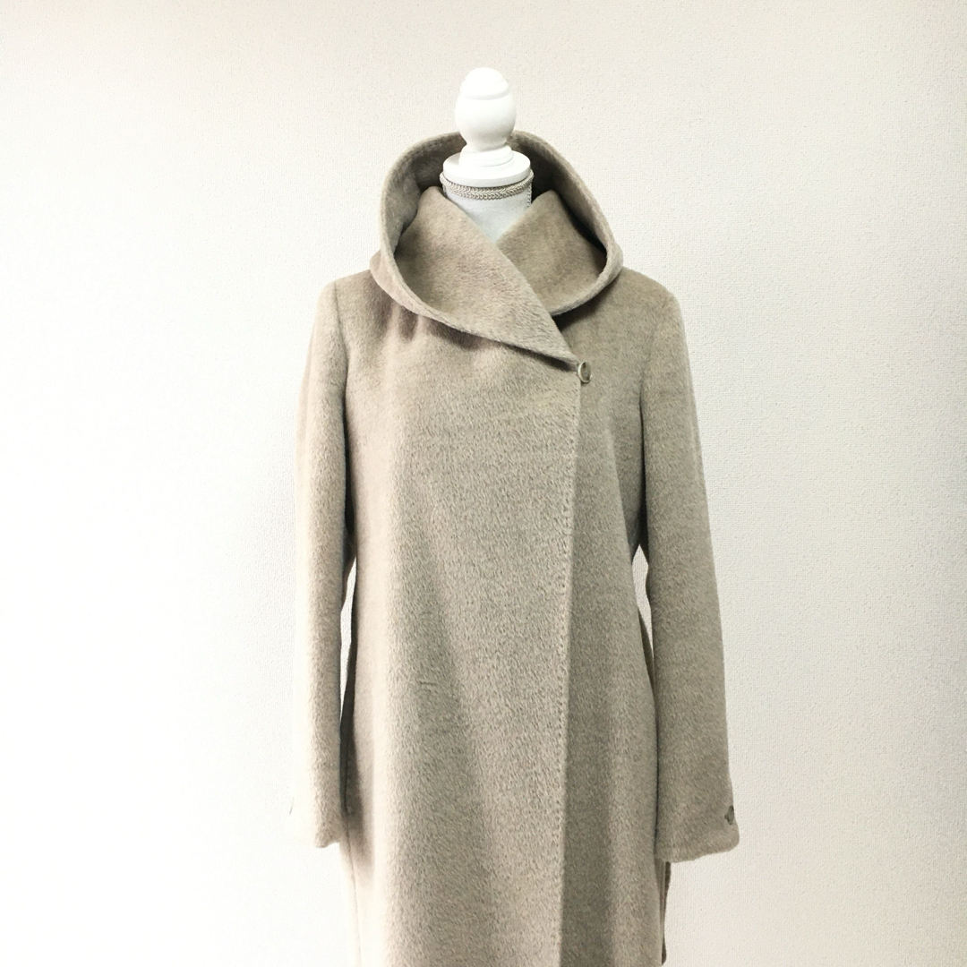 Max Mara(マックスマーラ)の近年美品　白タグ　MaxMara マックスマーラ　アルパカ　ウール　コート レディースのジャケット/アウター(ロングコート)の商品写真