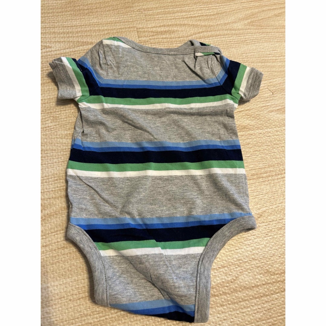 babyGAP(ベビーギャップ)のGAP 半袖ロンパース　60cm 3-6months キッズ/ベビー/マタニティのベビー服(~85cm)(ロンパース)の商品写真