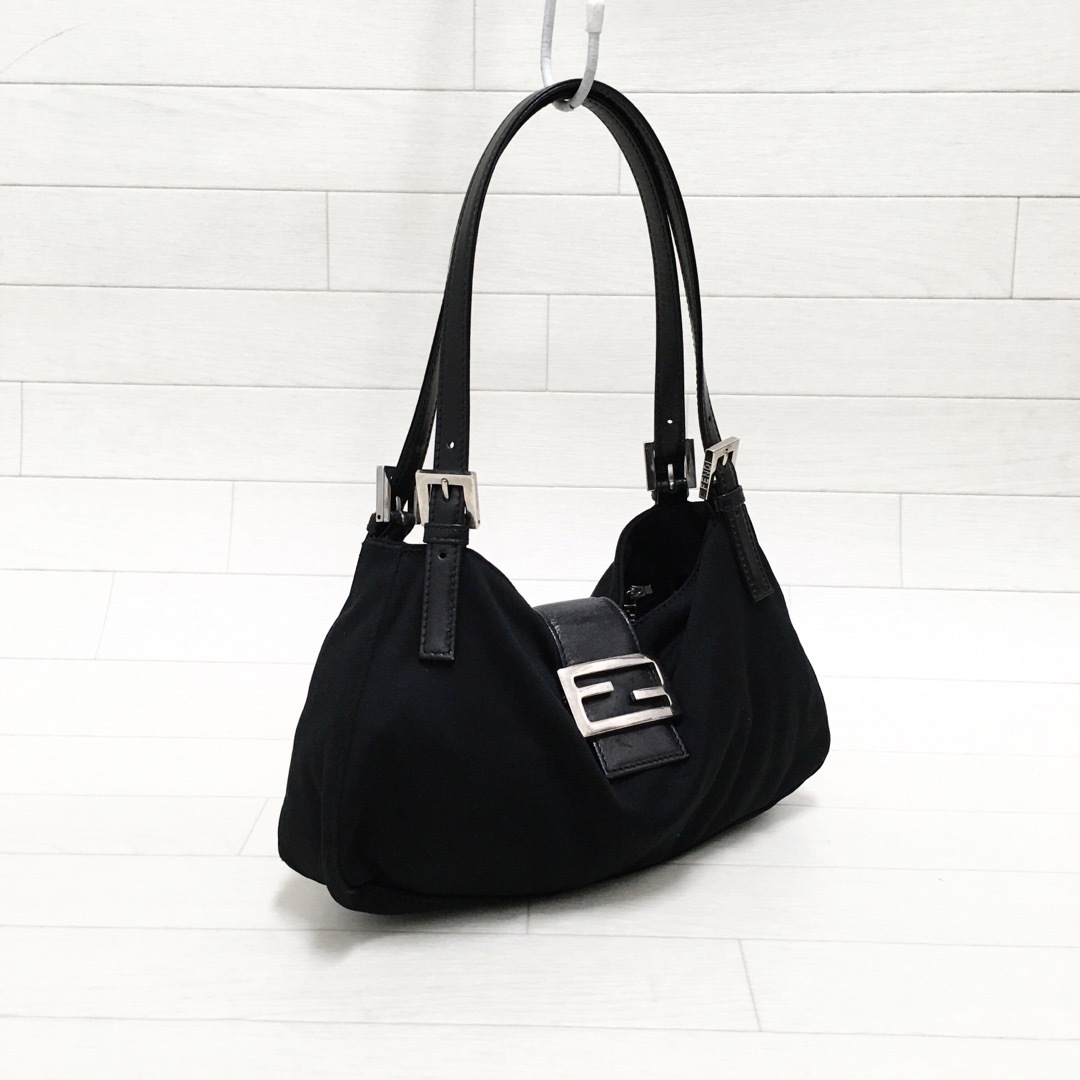 FENDI(フェンディ)の☆美品・シリアル付☆FENDI マンマバケット ジャージ ハンドバッグ ブラック レディースのバッグ(ハンドバッグ)の商品写真