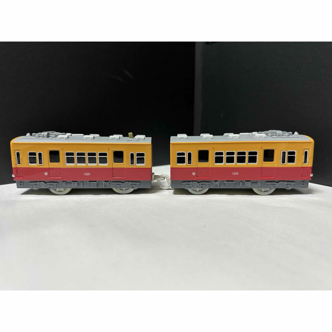 京阪電車　1900系特急車両　1963－2008　２両セット〈中古美品〉レール付 エンタメ/ホビーのおもちゃ/ぬいぐるみ(鉄道模型)の商品写真