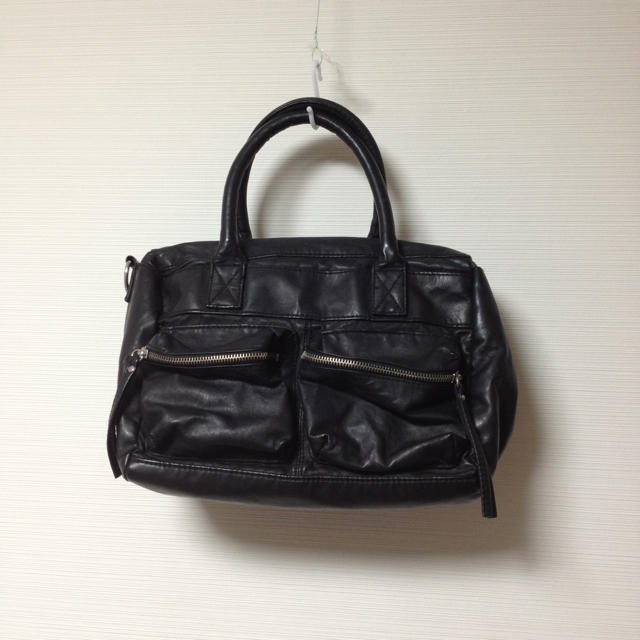 H&M(エイチアンドエム)のブラックのバッグ レディースのバッグ(ハンドバッグ)の商品写真