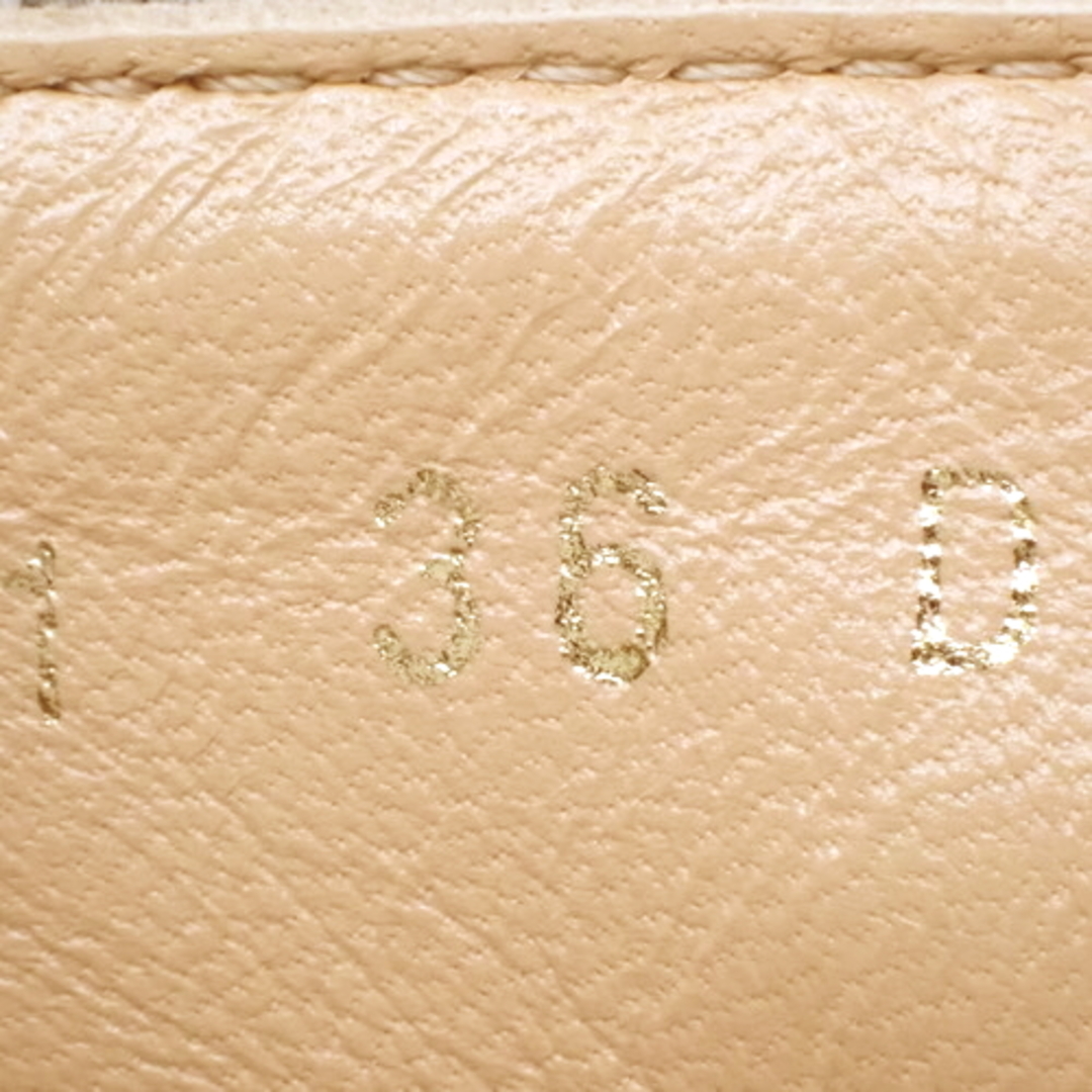 Christian Dior(クリスチャンディオール)のChristian Dior(クリスチャンディオール) オブリーク グランヴィル Granville エスパドリーユ ローファー/スリッポン 靴 フラットシューズ ローヒール 36 コットン ラバー ライトグレー KDB585OBE_S33G(2024年3月現在現行品) レディース 40803001326【中古】【アラモード】 レディースの靴/シューズ(スリッポン/モカシン)の商品写真
