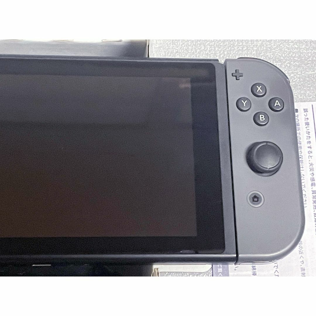 新型 NINTENDO 任天堂 スイッチ Switch グレー 動作確認済 エンタメ/ホビーのゲームソフト/ゲーム機本体(家庭用ゲーム機本体)の商品写真