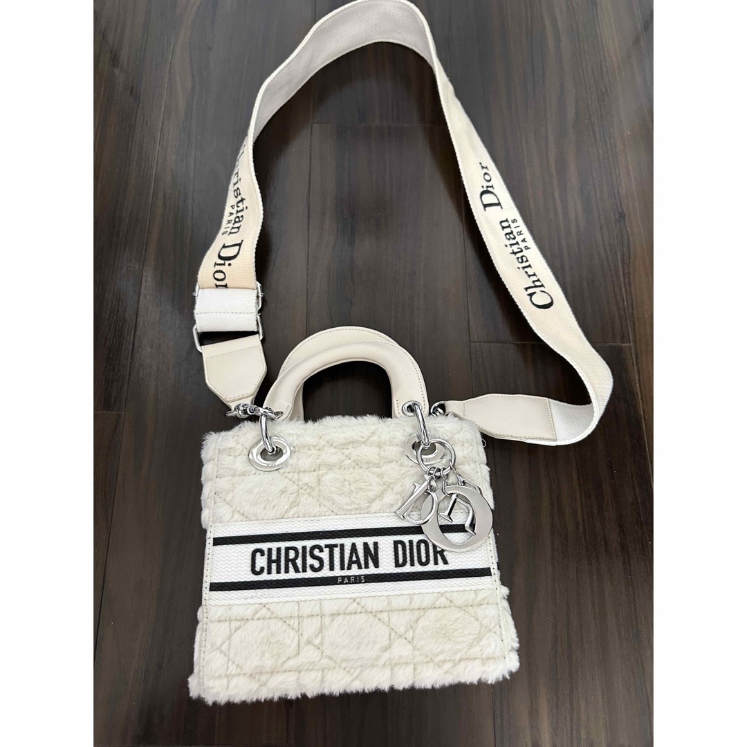 Christian Dior(クリスチャンディオール)のChristian Diorラムウールバッグ レディースのバッグ(ショルダーバッグ)の商品写真
