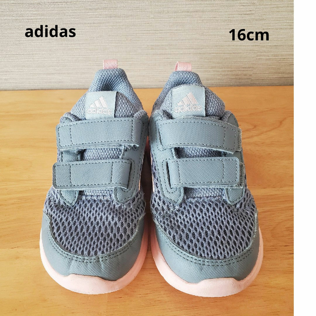 adidas(アディダス)のadidas　スニーカー　16cm キッズ/ベビー/マタニティのキッズ靴/シューズ(15cm~)(スニーカー)の商品写真