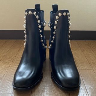 ザラ(ZARA)の【新品/未使用】ZARA ザラショートブーツ パール サイドゴアブーツ 37(ブーツ)