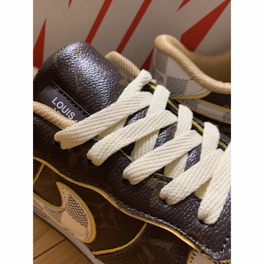 NIKE(ナイキ)のLOUIS VUITTON × NIKE AIR FORCE 1 LOWE  メンズの靴/シューズ(スニーカー)の商品写真