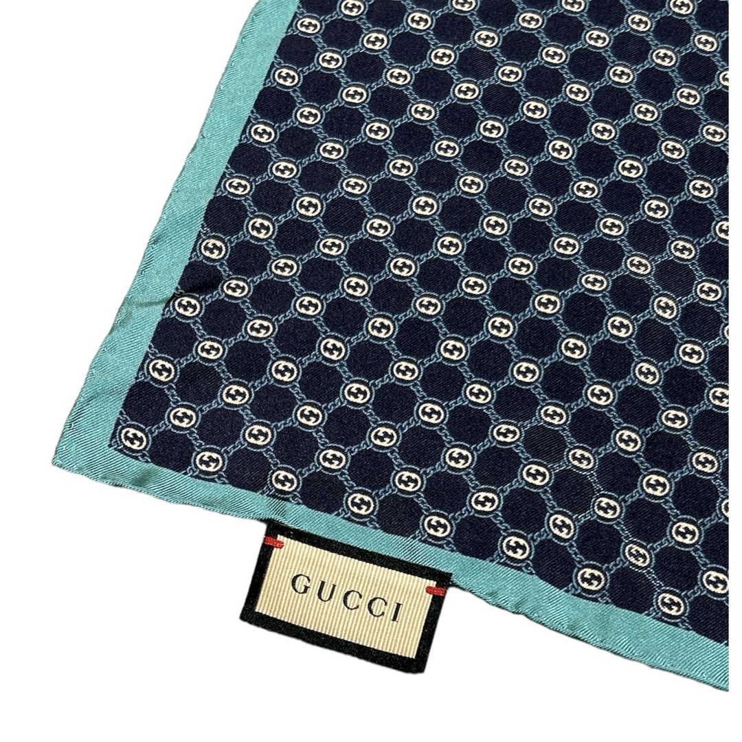 Gucci(グッチ)の美品❗️GUCCI インターロッキングG  プリント シルク ポケットチーフ メンズのファッション小物(バンダナ/スカーフ)の商品写真