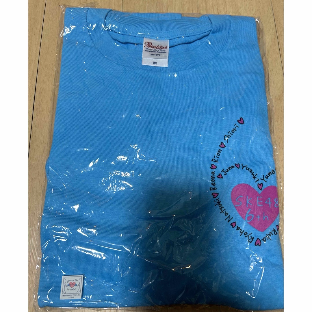 SKE48(エスケーイーフォーティーエイト)のSKE48　6周年Tシャツ　6期生バージョン エンタメ/ホビーのタレントグッズ(アイドルグッズ)の商品写真